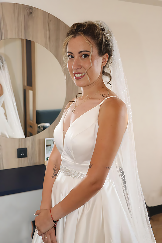 Maquillaje de novia profesional en Las Palmas, por Raquel Villalba, experto en piel blindada y mirada definida para boda.